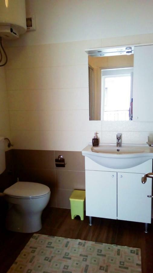 Apartmani Komunela Umago Exterior foto