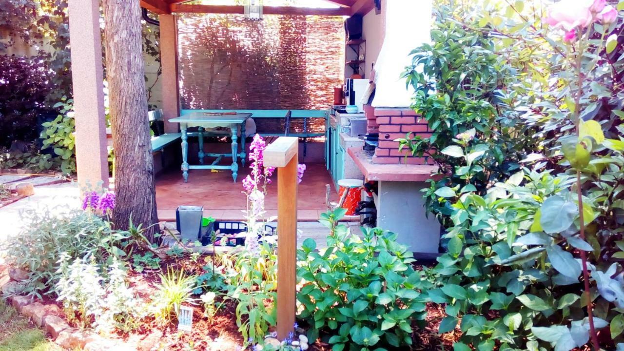 Apartmani Komunela Umago Exterior foto