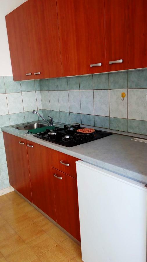 Apartmani Komunela Umago Exterior foto