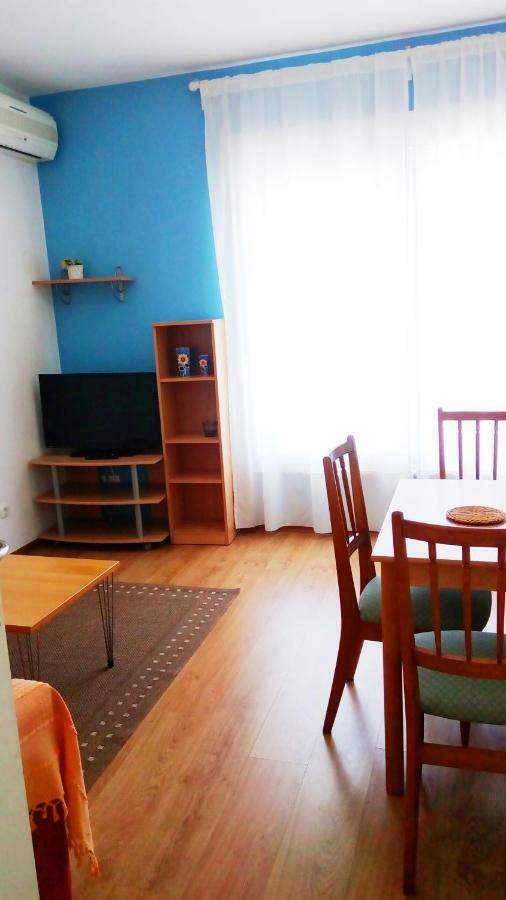 Apartmani Komunela Umago Exterior foto