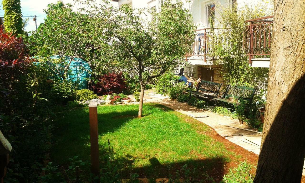 Apartmani Komunela Umago Exterior foto